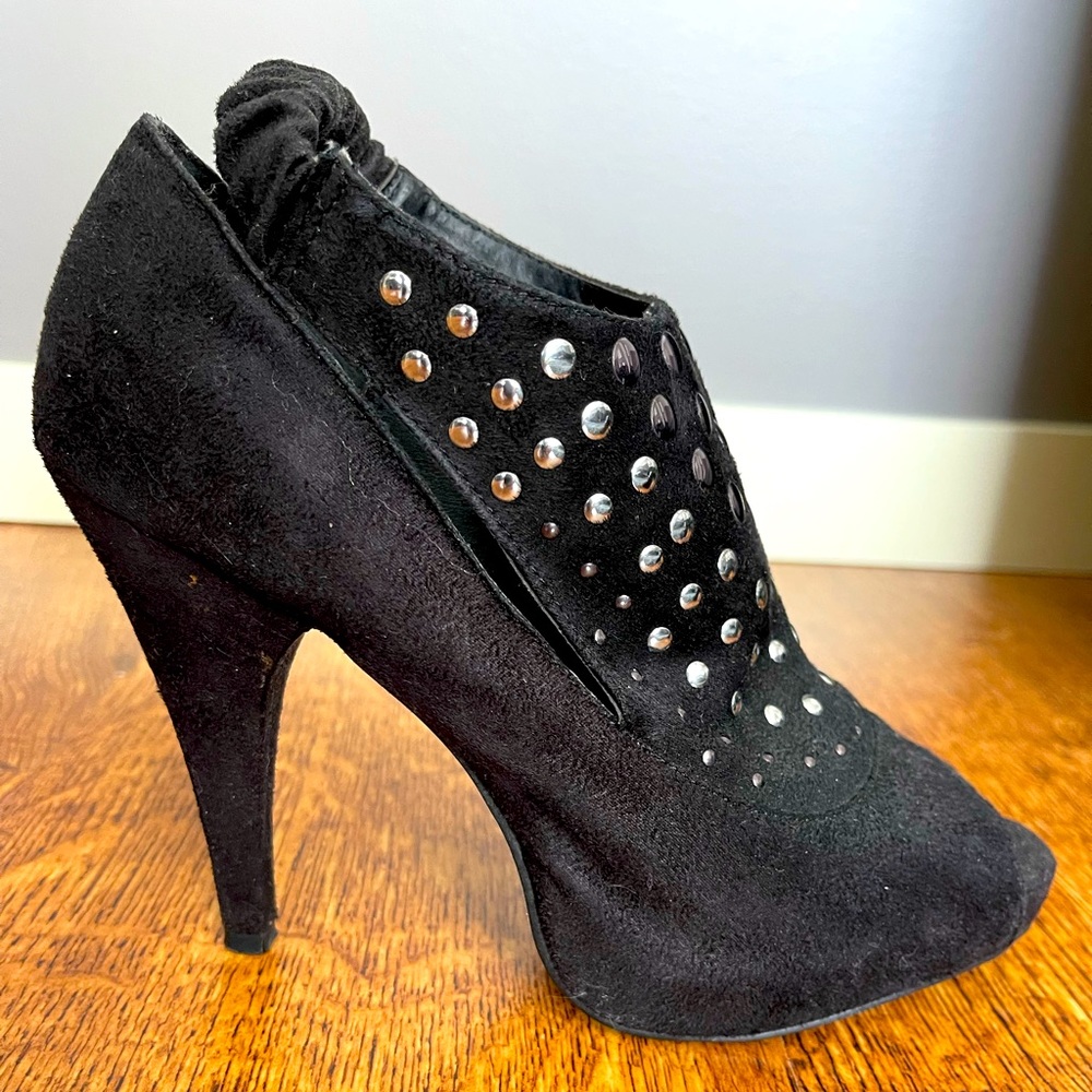 Black suede studded open toe heels. Size 6.5.